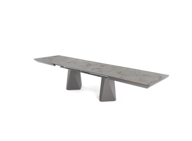Luxora Table