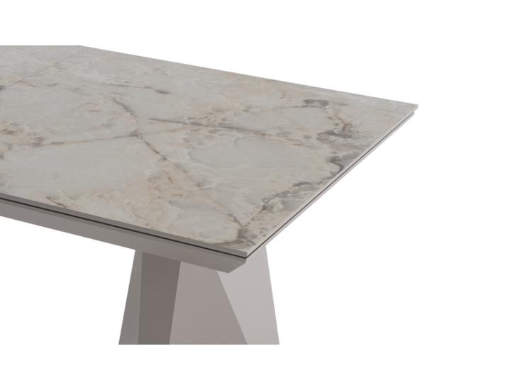 Luxora Table